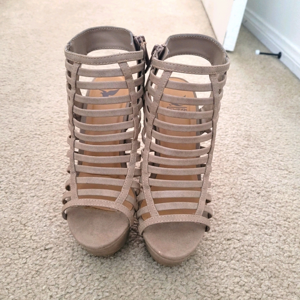 Tan Shiekh wedges